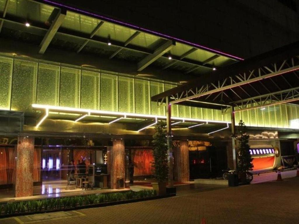 108 Hotel By Him Jakarta Eksteriør bilde